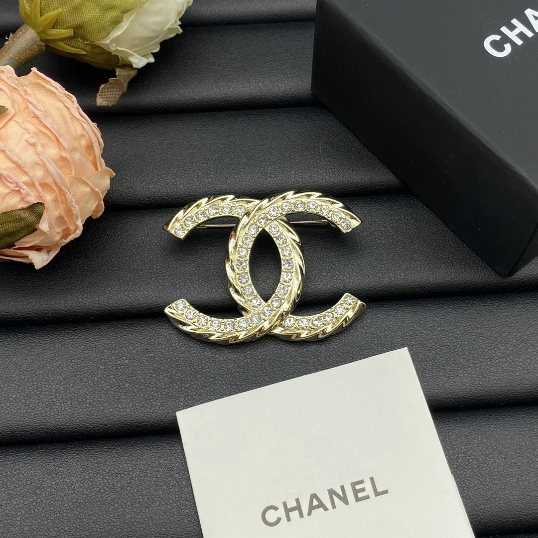 Chanel Slim Pavé CC Brooch Gold-Tone product view 4