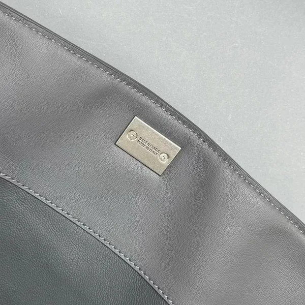 Balenciaga Rodeo Medium Bag in Grey Calfskin product view 8