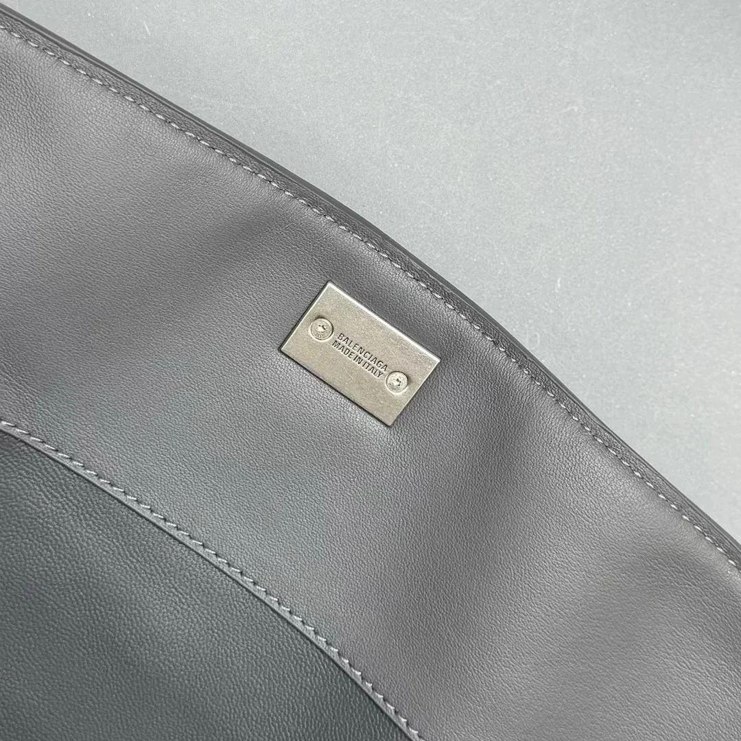 Balenciaga Rodeo Medium Bag in Grey Calfskin product view 8
