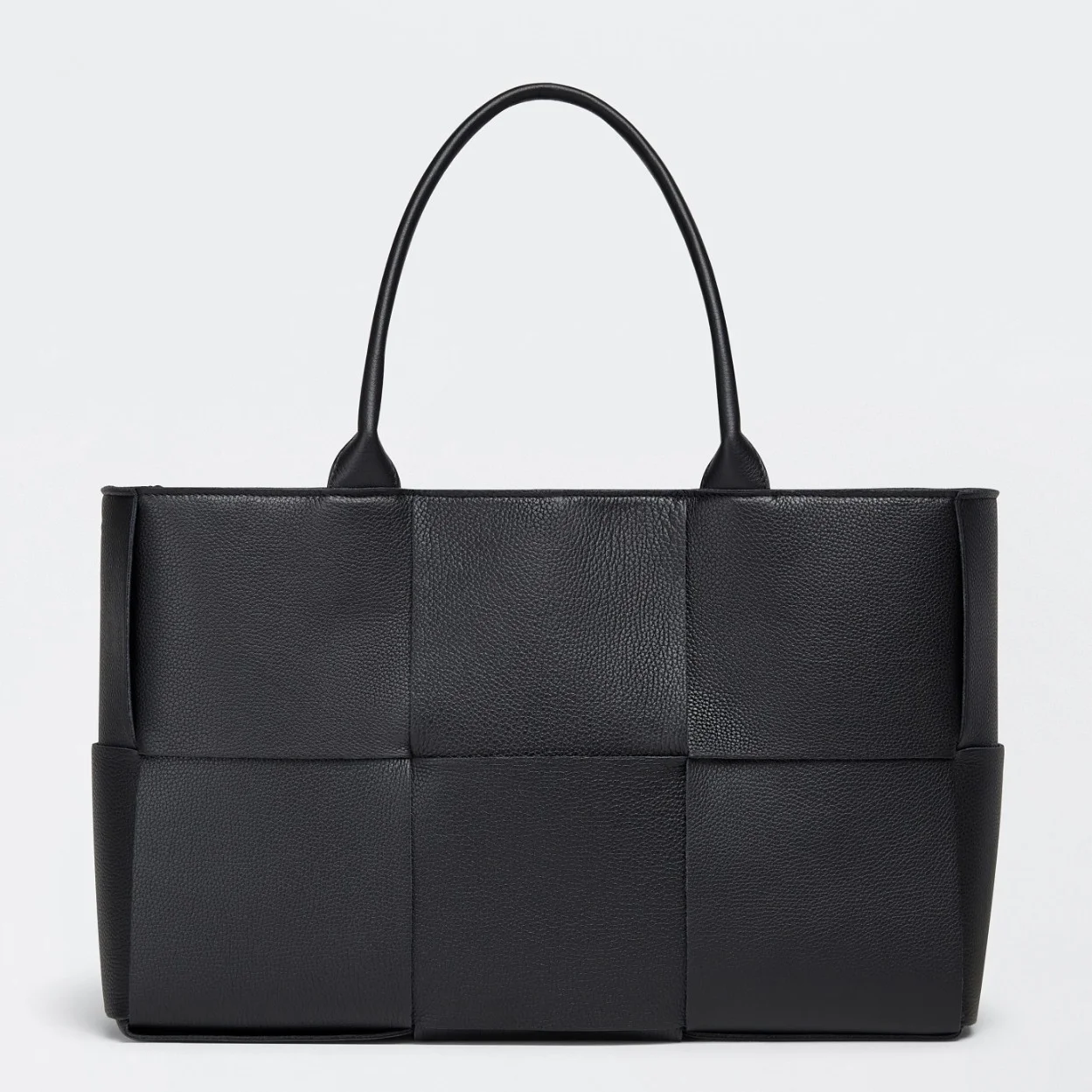 Bottega Veneta Arco Medium Tote In Black Intrecciato Calfskin product view 1