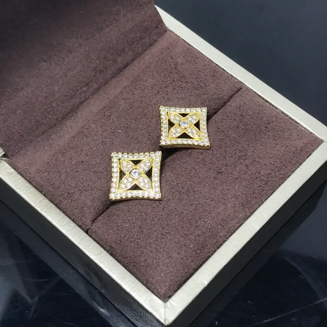 Louis Vuitton Full Pavé Star Stud Earrings Gold-Tone product view 3