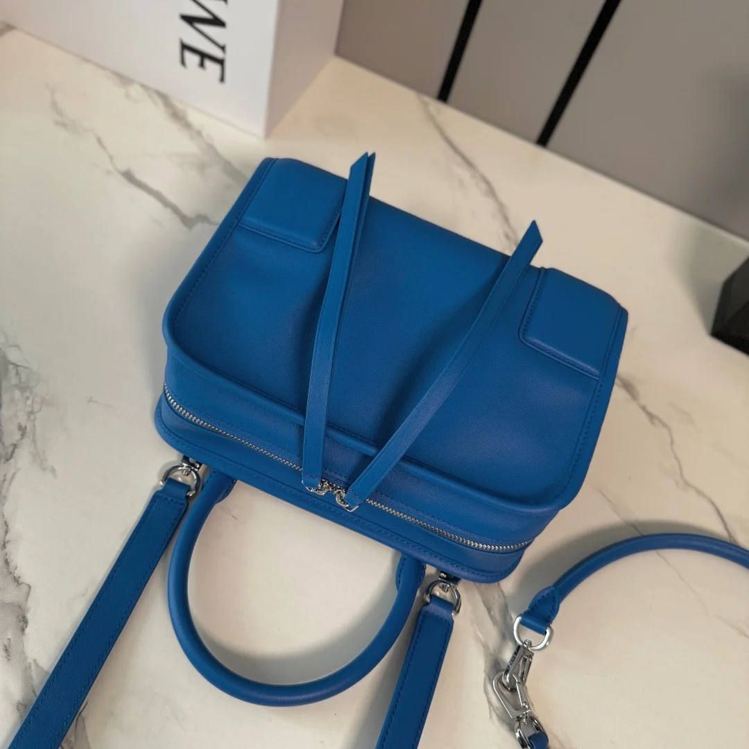Loewe Amazona 180 Small Bag — Blue product view 6