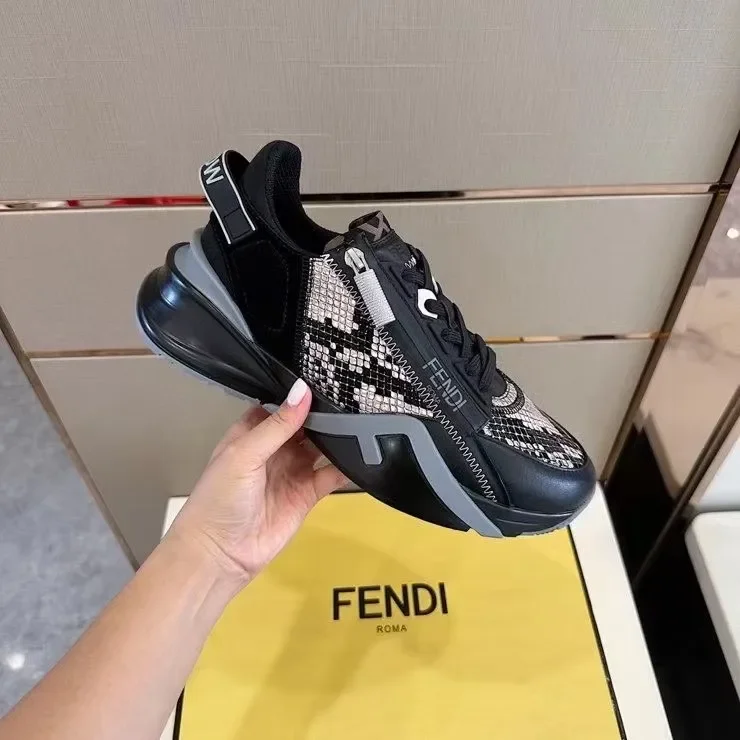 Fendi Flow Low-Top Sneakers Black/White product view 5