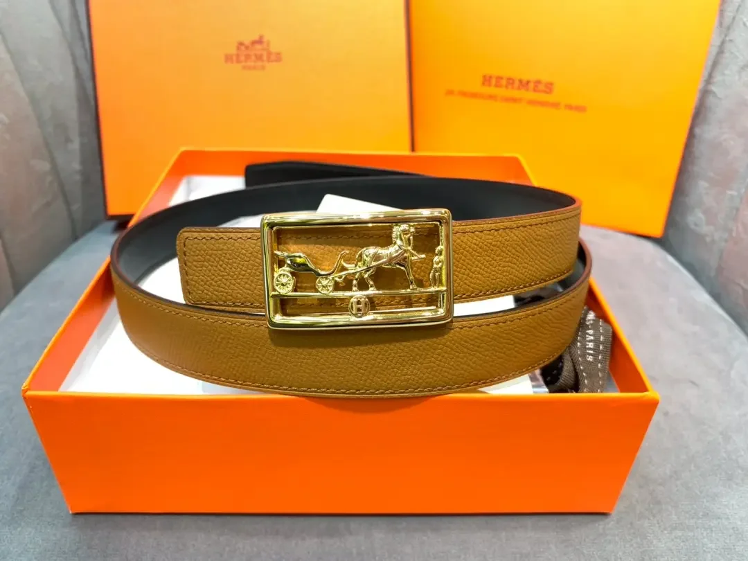 Hermès Tan/Black Reversible Belt with Gold-Tone Horse-and-Carriage Buckle product view 3