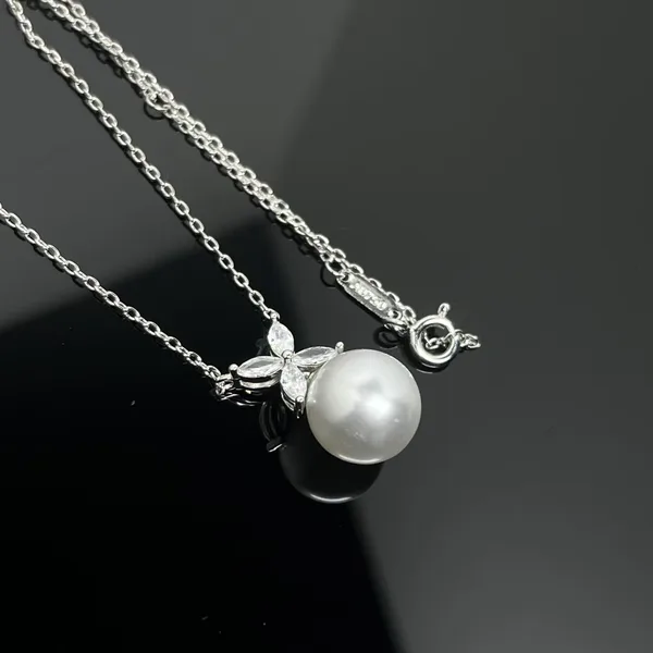 Tiffany & Co. Victoria Flower Pearl-Effect Pendant Necklace Silver-Tone product view 2