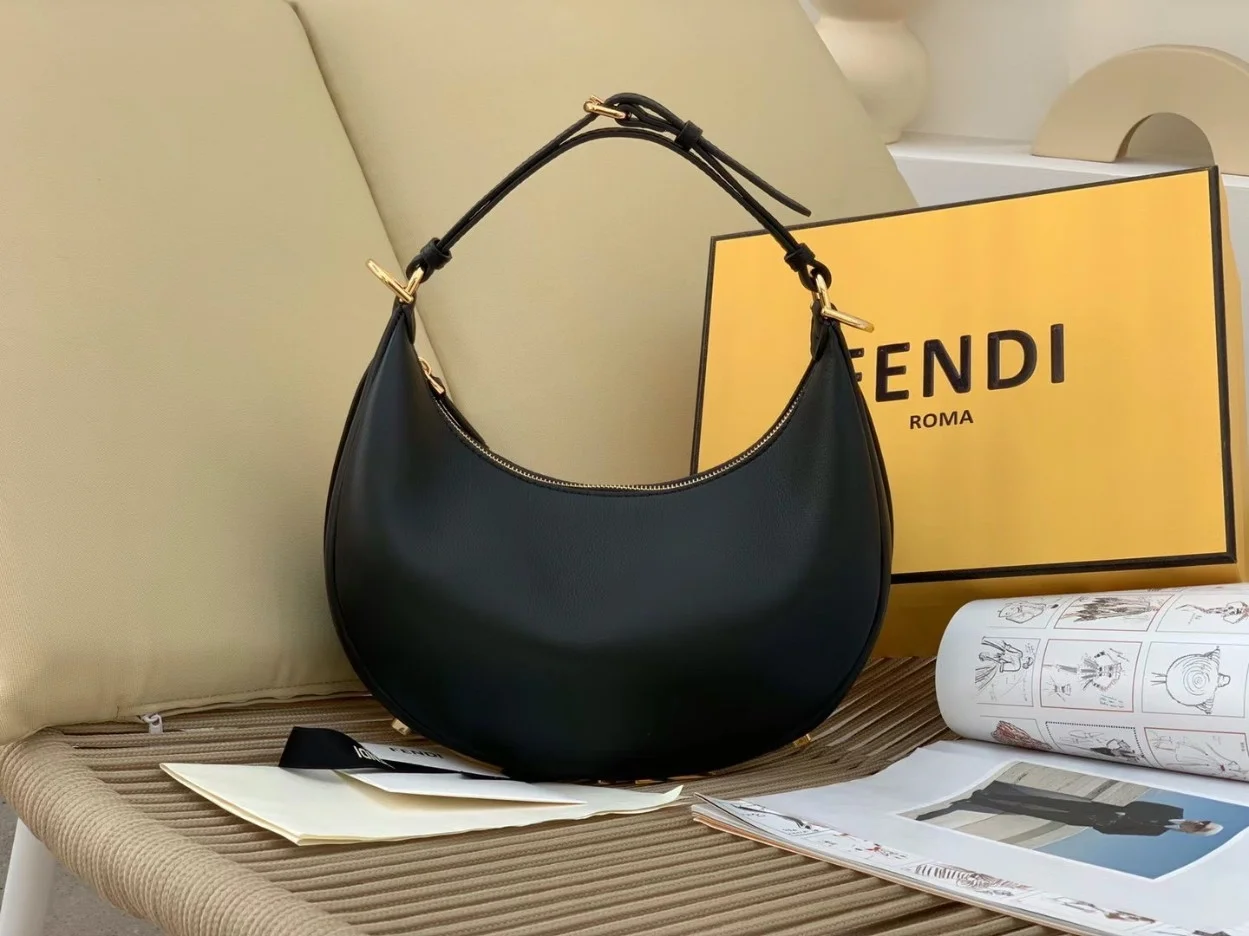 Fendi Fendigraphy Small Hobo Bag In Black Leather product view 3