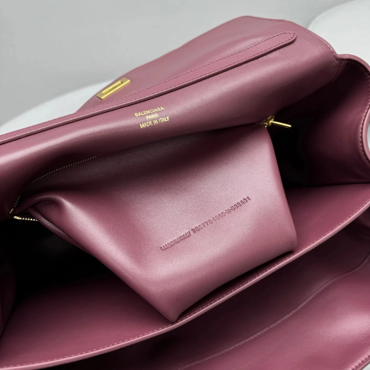 Balenciaga Rodeo Medium Bag in Burgundy Calfskin product view 9