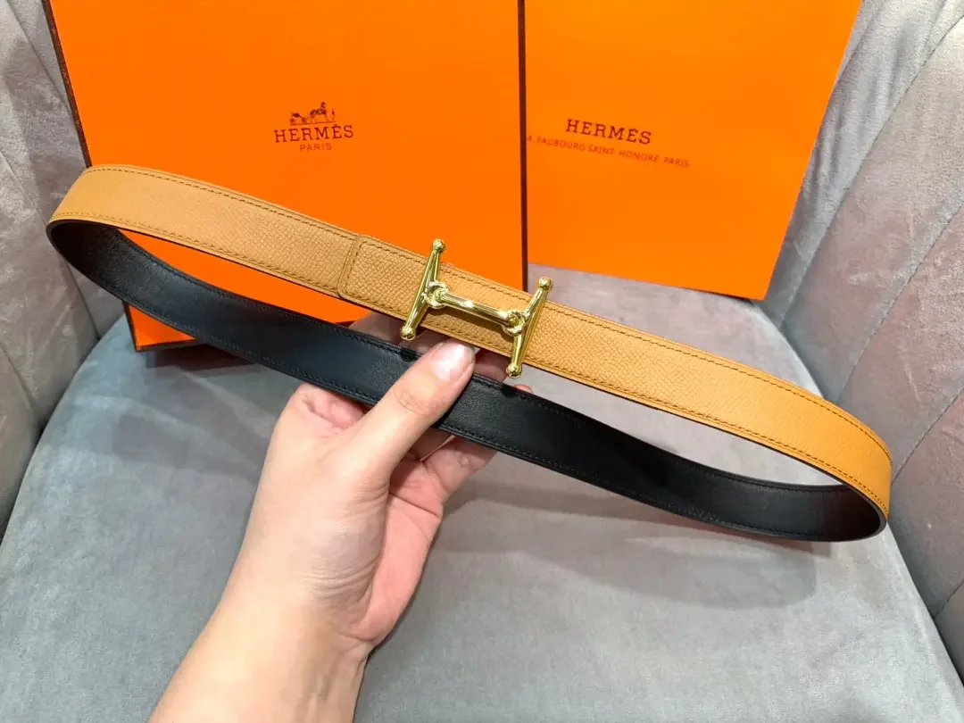 Hermès Tan/Black Reversible Belt with Gold-Tone Stirrup-Style H Buckle product view 4