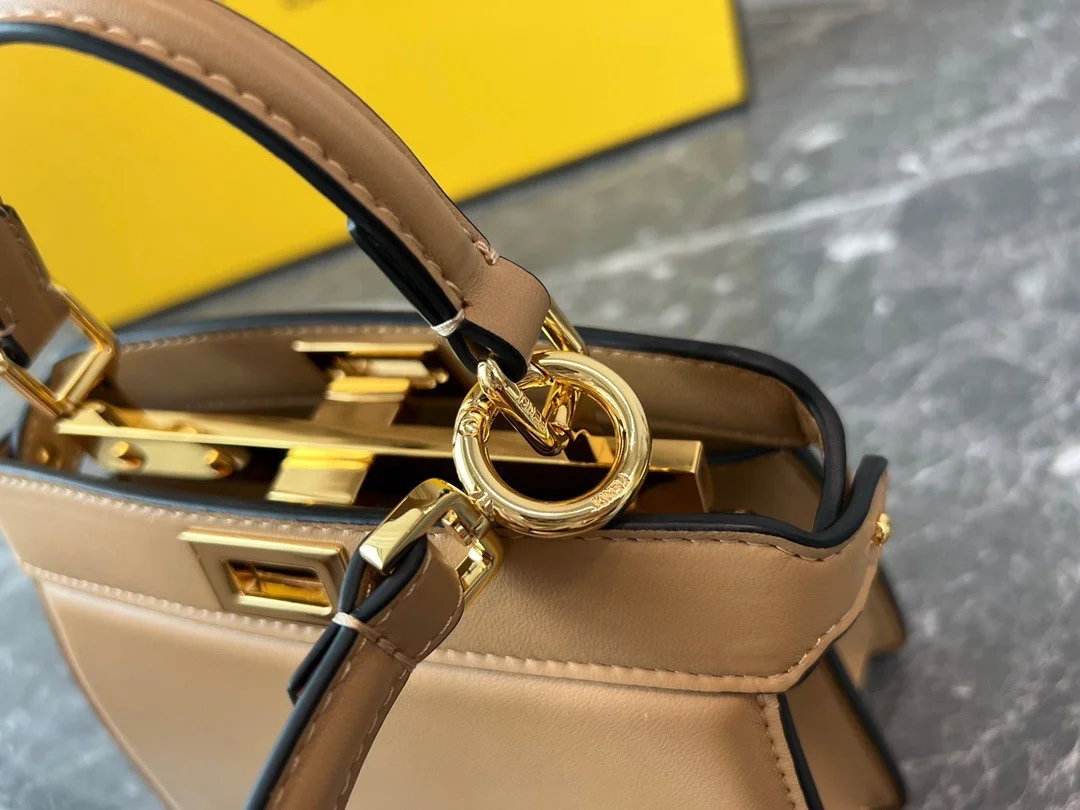 Fendi Peekaboo ISeeU Petite Bag In Beige Nappa Leather product view 3