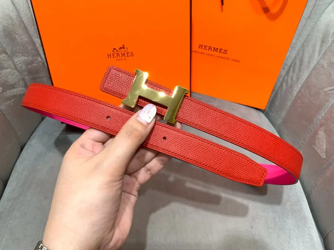 Hermès Red/Bright Pink Reversible Belt with Gold-Tone Wide H Buckle product view 4