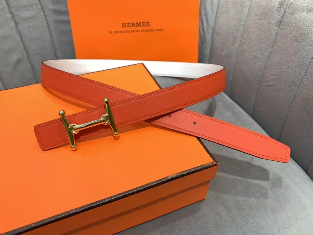 Hermès White/Red Reversible Belt with Gold-Tone Stirrup-Style H Buckle product view 2