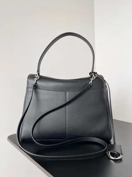 Balenciaga Rodeo Medium Bag in Noir Calfskin product view 8
