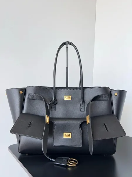 Balenciaga Bel Air Carry All Medium Bag in Black Calfskin product view 4