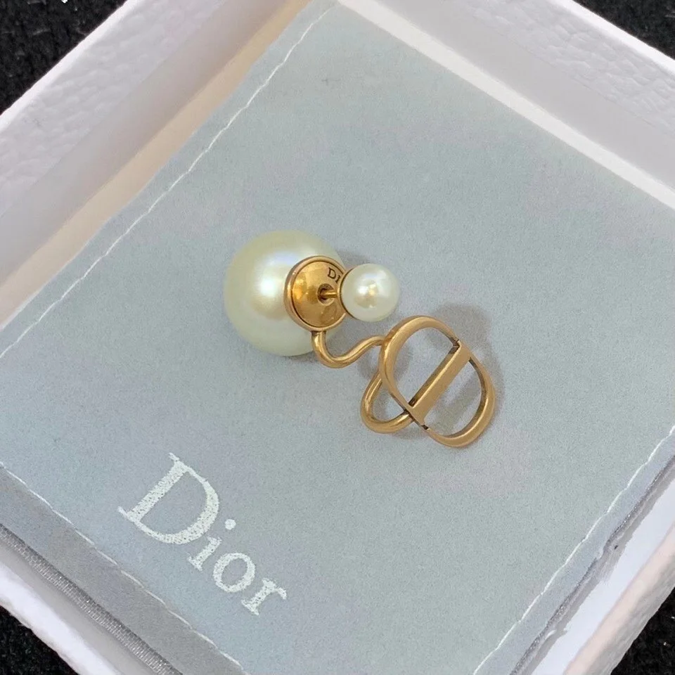 Dior Tribales Ear Jewelry In Antique Gold-Finish Metal and Pearl-Effect Details product view 4