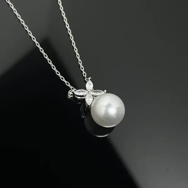 Tiffany & Co. Victoria Flower Pearl-Effect Pendant Necklace Silver-Tone product photo
