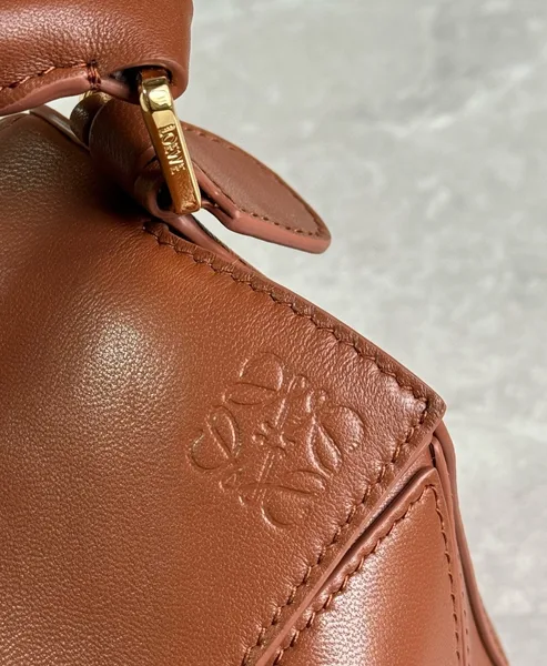 Loewe Featherlight Puzzle Small Bag in Pecan Nappa Lambskin product view 4
