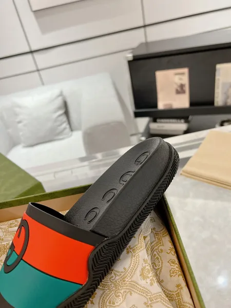Gucci Slide Sandals Black Green Red product view 8