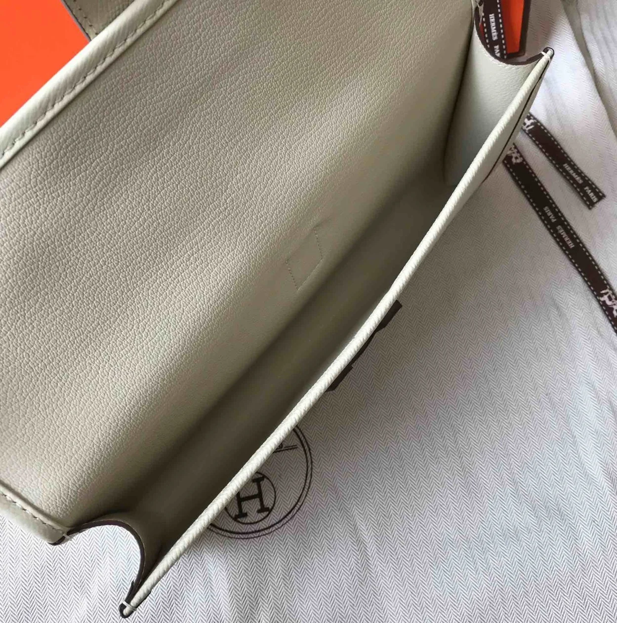 Hermes Jige Elan 29 Clutch Bag In Beton Epsom Leather product view 6