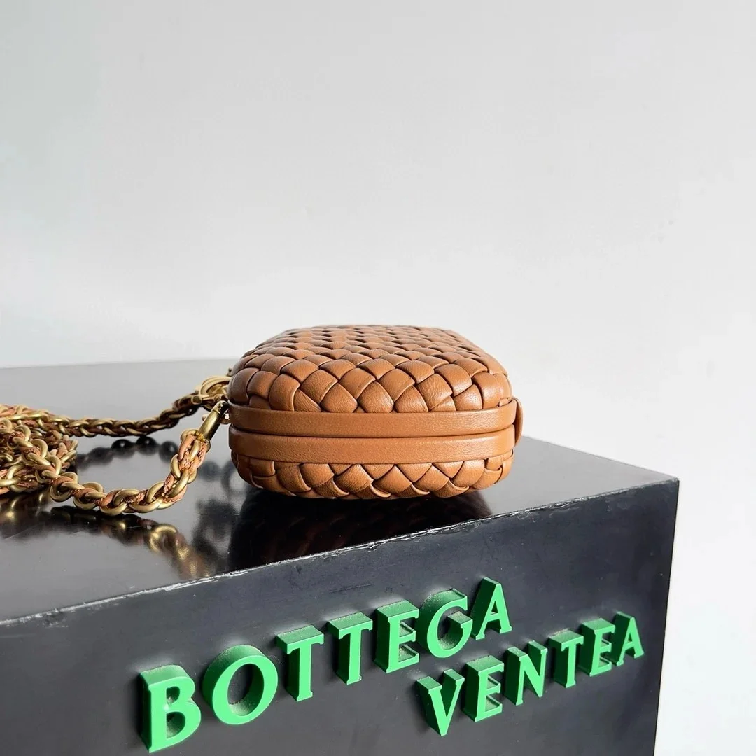 Bottega Veneta Knot Clutch with Chain in Brown Intrecciato Lambskin product view 2