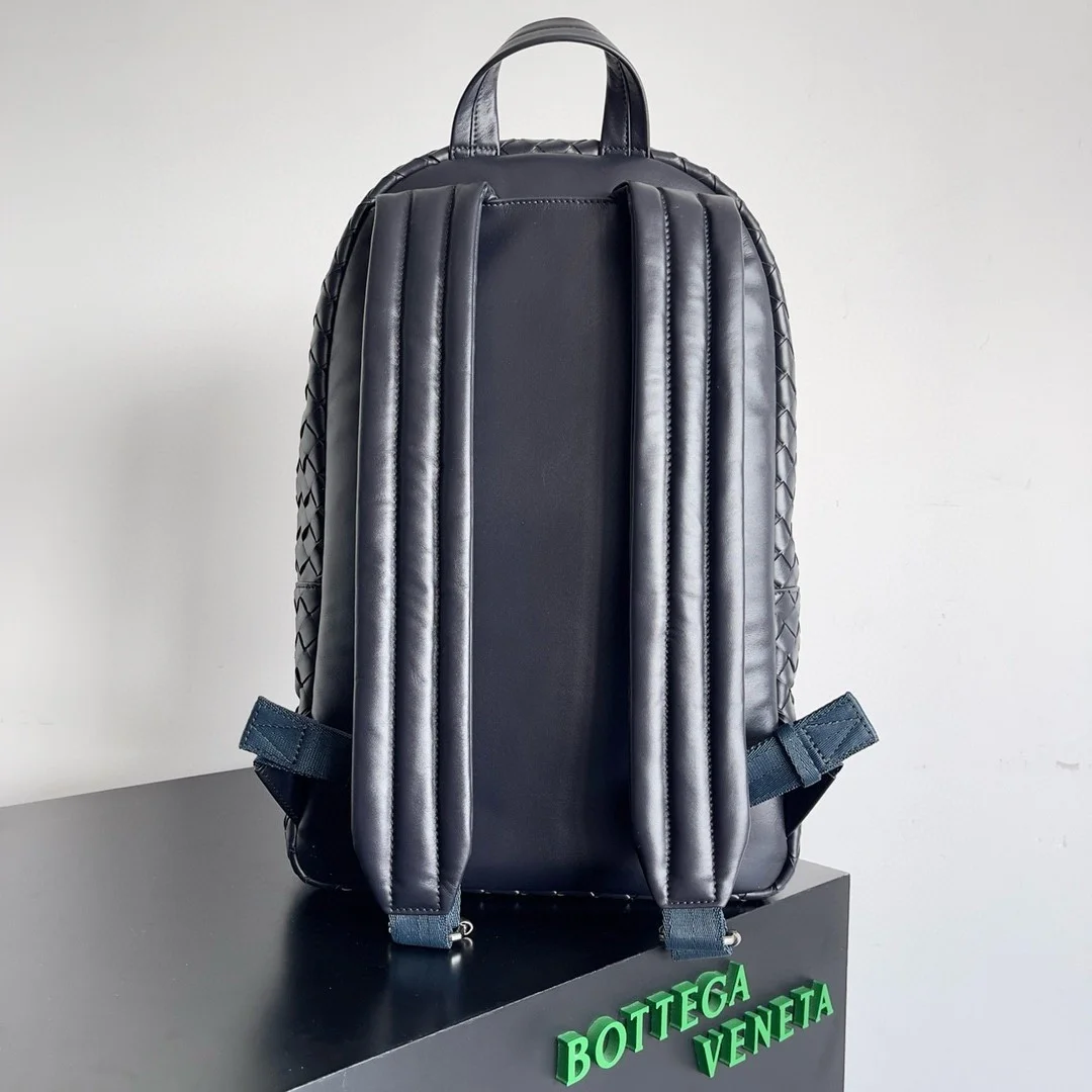 Bottega Veneta Medium Backpack In Dark Blue Intrecciato Calfskin product view 4