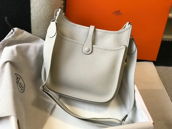 Hermes Evelyne III 29 Bag In Beton Clemence Leather product view 2