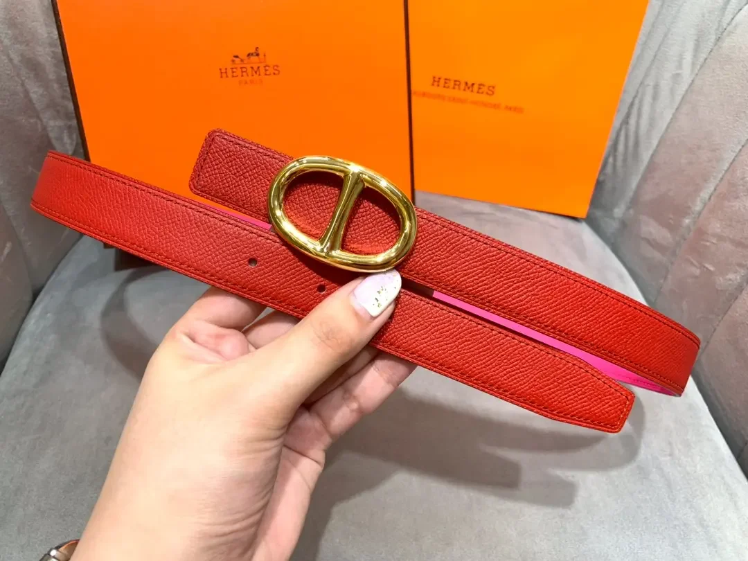 Hermès Red/Bright Pink Reversible Belt with Gold-Tone Oval Buckle product view 4