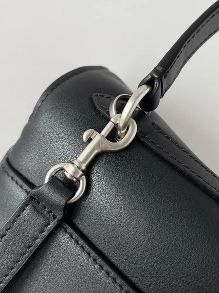Balenciaga Rodeo Medium Bag in Noir Calfskin product view 7
