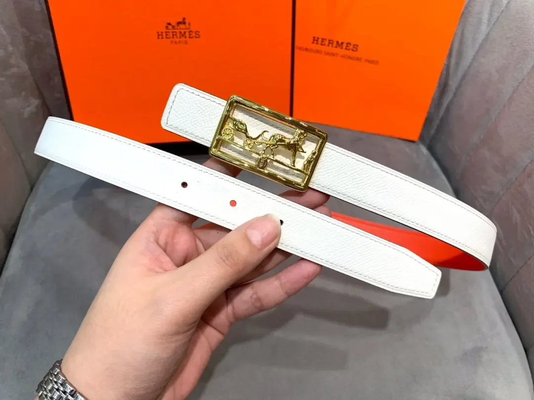 Hermès White/Red Reversible Belt with Gold-Tone Horse-and-Carriage Buckle product view 5
