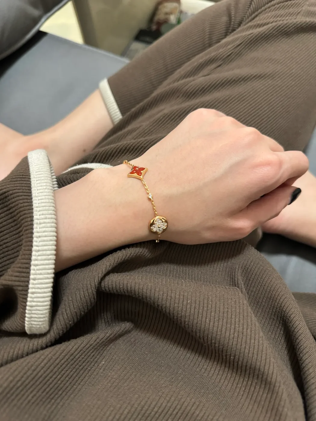 Louis Vuitton Sun Star Blossom Chain Bracelet Red Inlay and Gold-Tone product view 3