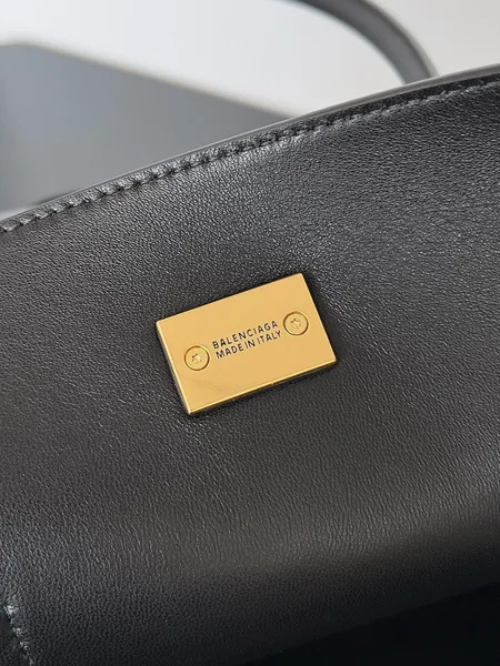 Balenciaga Bel Air Carry All Medium Bag in Black Calfskin product view 10
