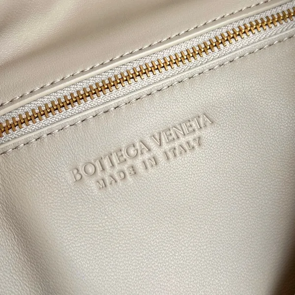 Bottega Veneta Madison Bag — Beige product view 8