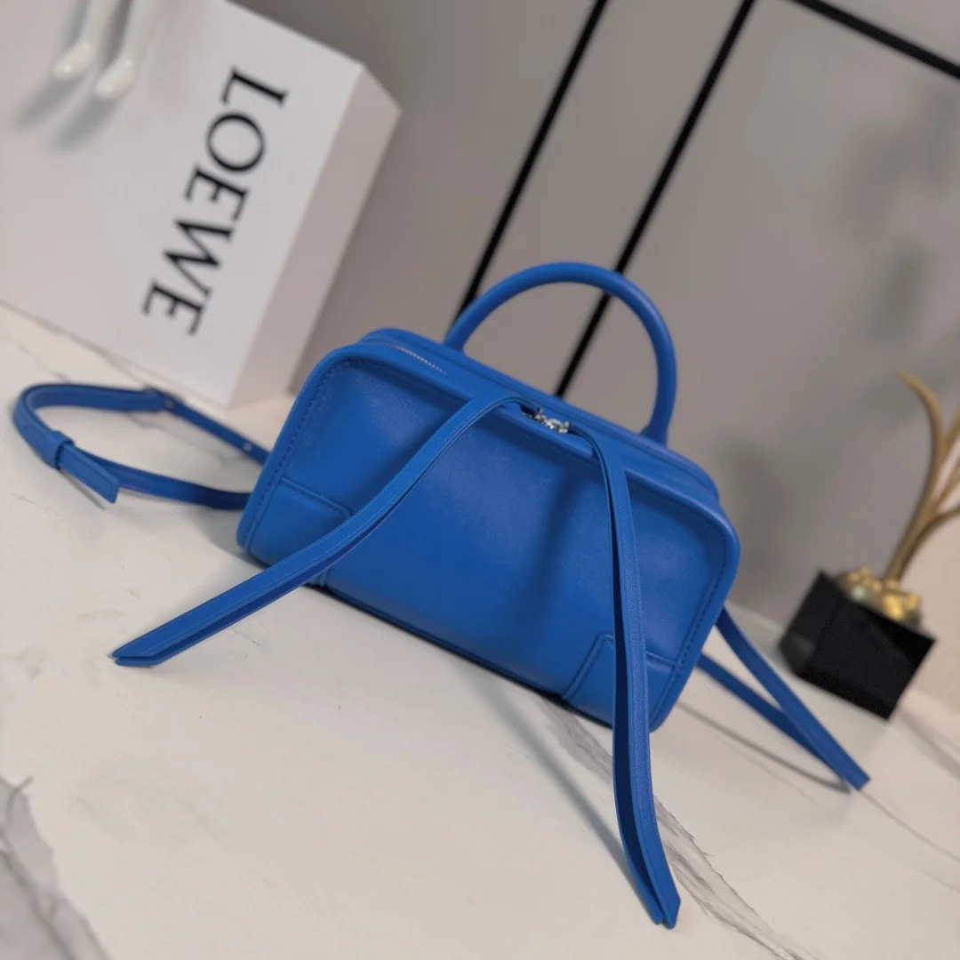 Loewe Amazona 180 Mini Bag — Blue product view 2