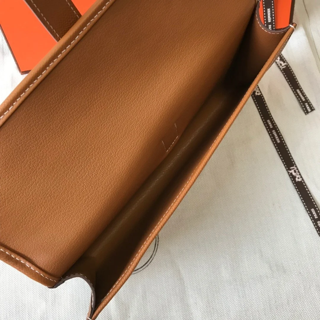 Hermes Jige Elan 29 Clutch Bag In Gold Epsom Leather product view 5