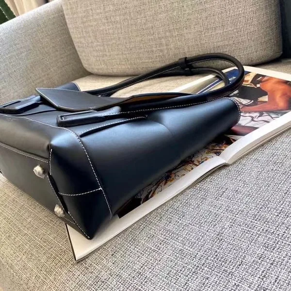 Bottega Veneta Arco Medium Bag In Black Intrecciato Calfskin product view 3