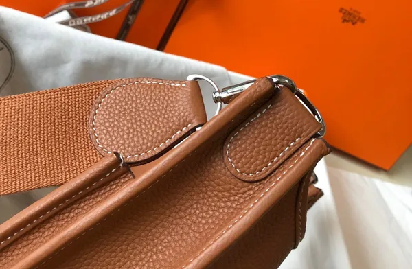 Hermes Evelyne III 29 Bag In Gold Clemence Leather product view 3