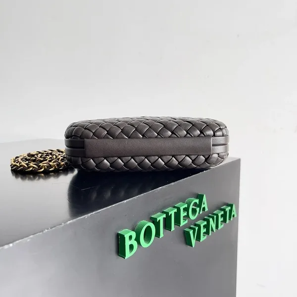 Bottega Veneta Knot Clutch with Chain in Fondant Intrecciato Lambskin product view 5