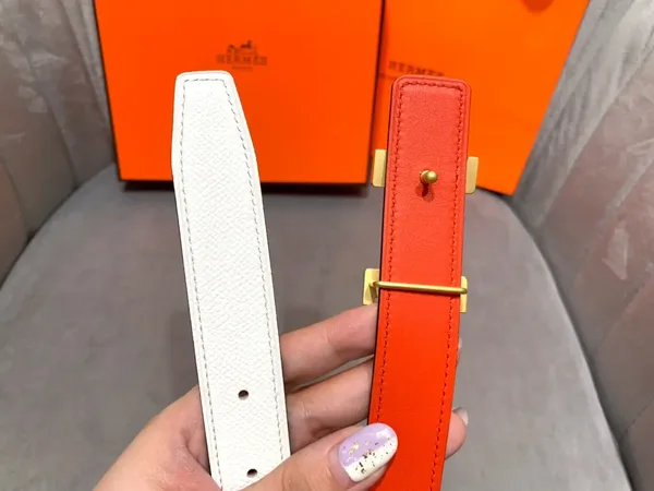 Hermès White/Red Reversible Belt with Gold-Tone Wide H Buckle product view 7