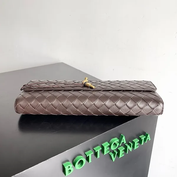 Bottega Veneta Andiamo Clutch with Handle in Fondant Intrecciato Lambskin product view 2
