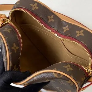 Louis Vuitton M57456 Game On Cœur Crossbody Bag Monogram product view 7