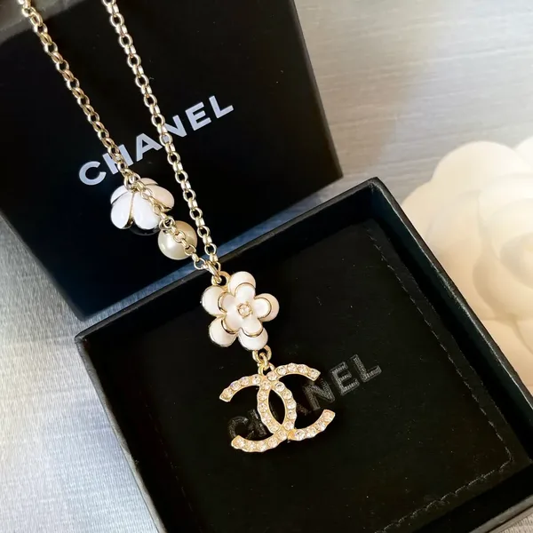 Chanel Flower Pearl-Effect CC Pendant Necklace Gold-Tone product photo