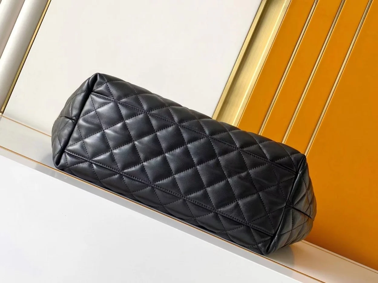 Saint Laurent Icare Medium Tote Bag in Black Quilted Lambskin product view 3
