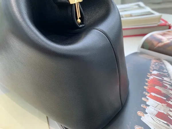 Fendi First Medium Bag In Black Nappa Leather product view 7