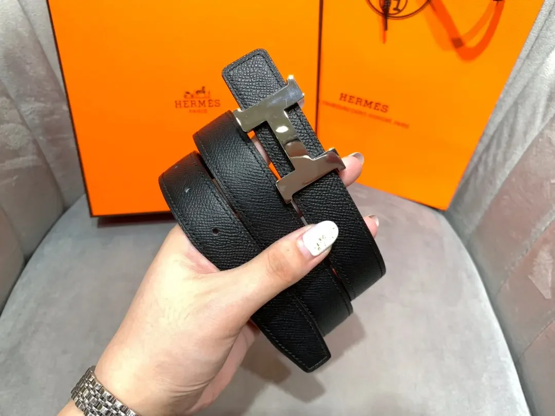 Hermès Black Reversible Belt with Silver-Tone Wide H Buckle product view 6