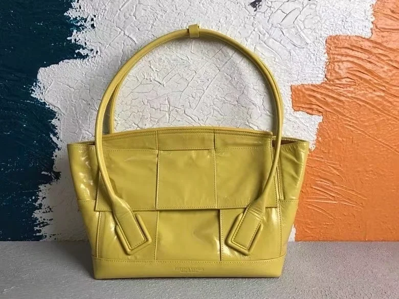 Bottega Veneta Arco Medium Bag In Yellow Intrecciato Leather product view 7