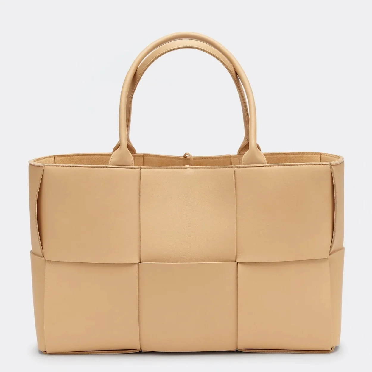 Bottega Veneta Arco Medium Tote In Beige Intrecciato Lambskin product view 1