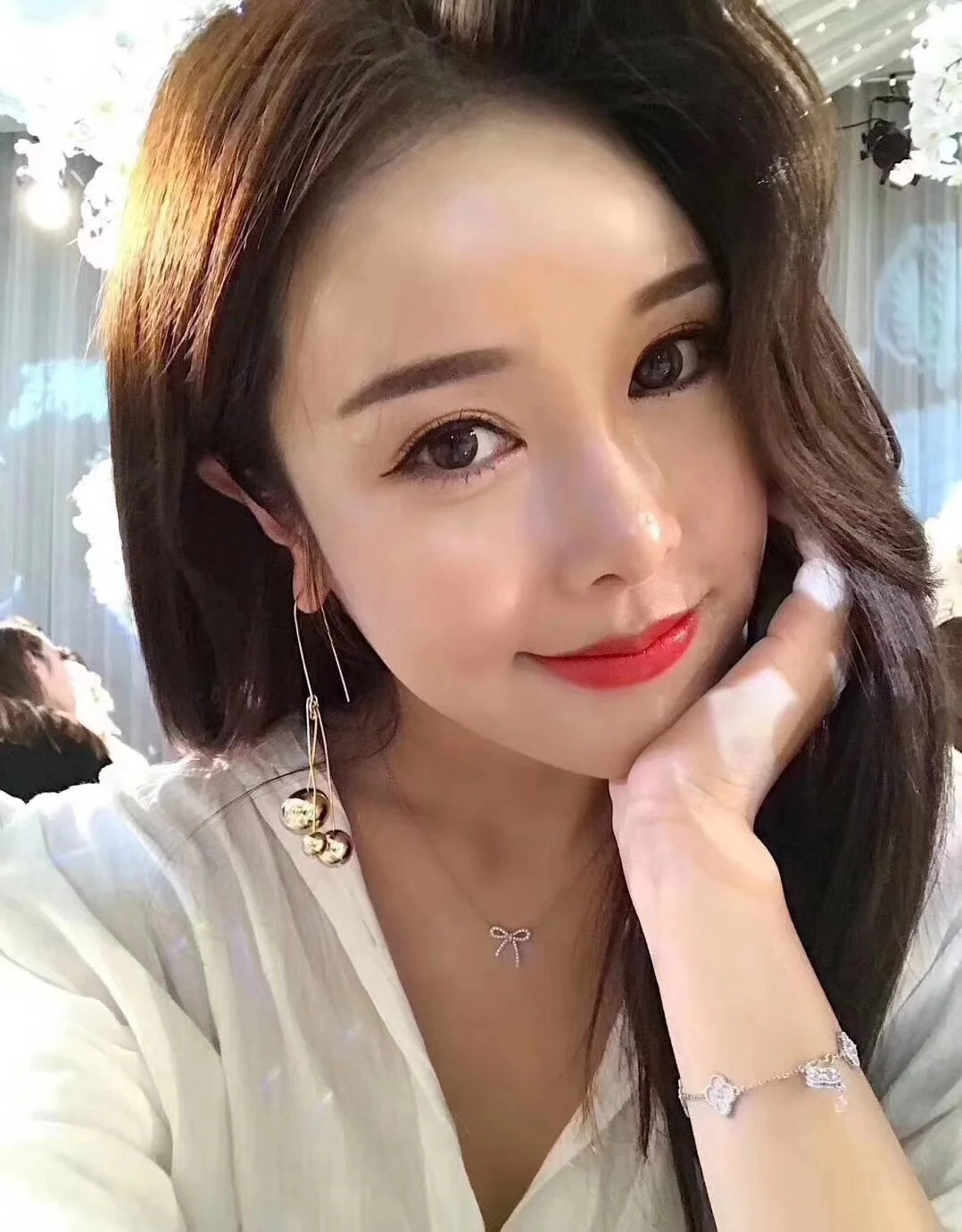 Tiffany & Co. Mini Pavé-Effect Bow Necklace Silver-Tone product view 4