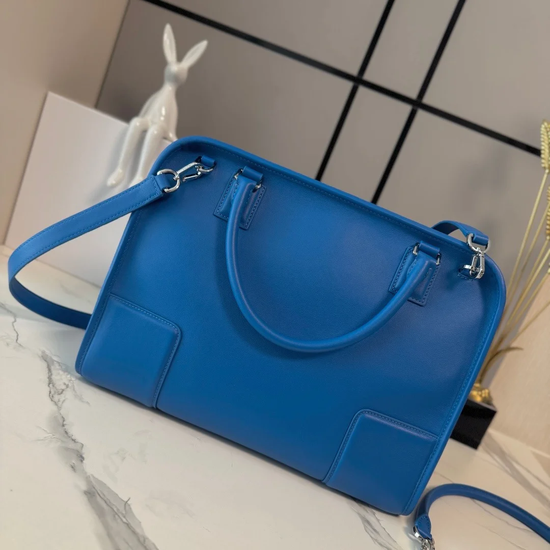 Loewe Amazona 180 Mdeium Bag — Blue product view 4