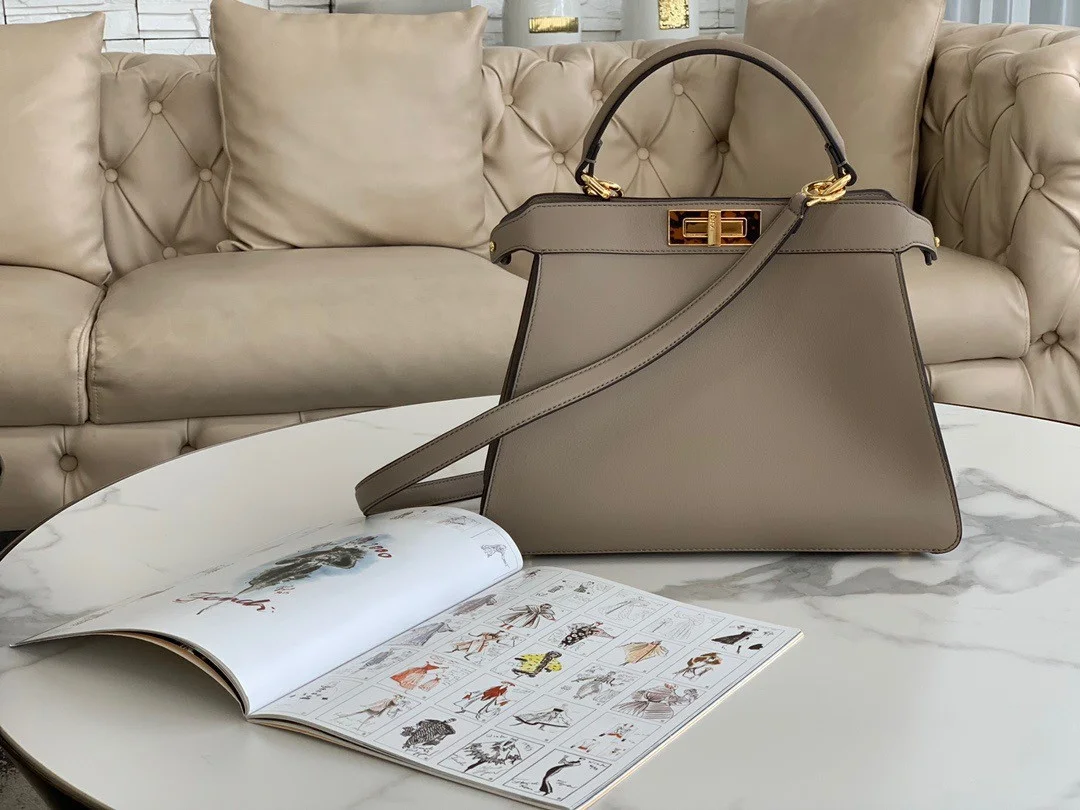 Fendi Peekaboo ISeeU Medium Bag In Grey Calfskin product view 5