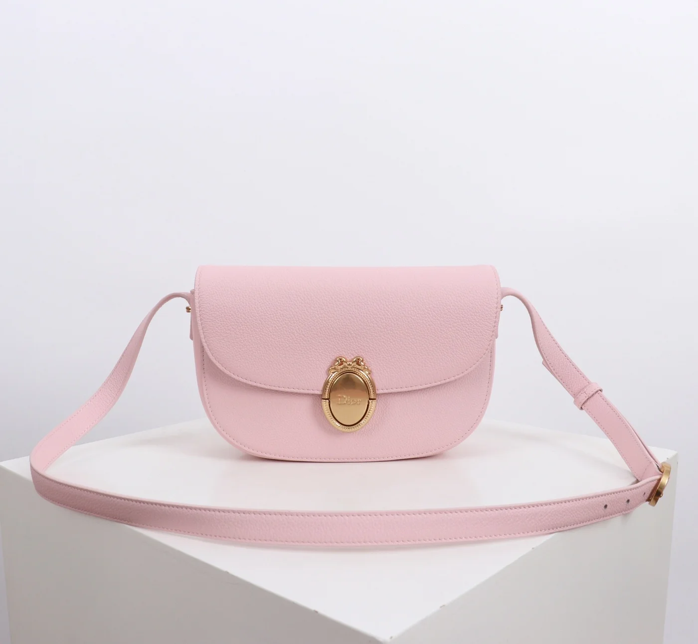 Medium Dior Médaillon Flap Bag — Pink product view 1