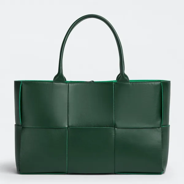 Bottega Veneta Arco Medium Tote In Green Intrecciato Lambskin product photo